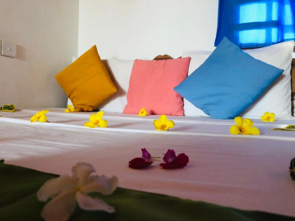 Rock Paradise Beach Hotel & Restaurent Tangalle Eksteriør bilde