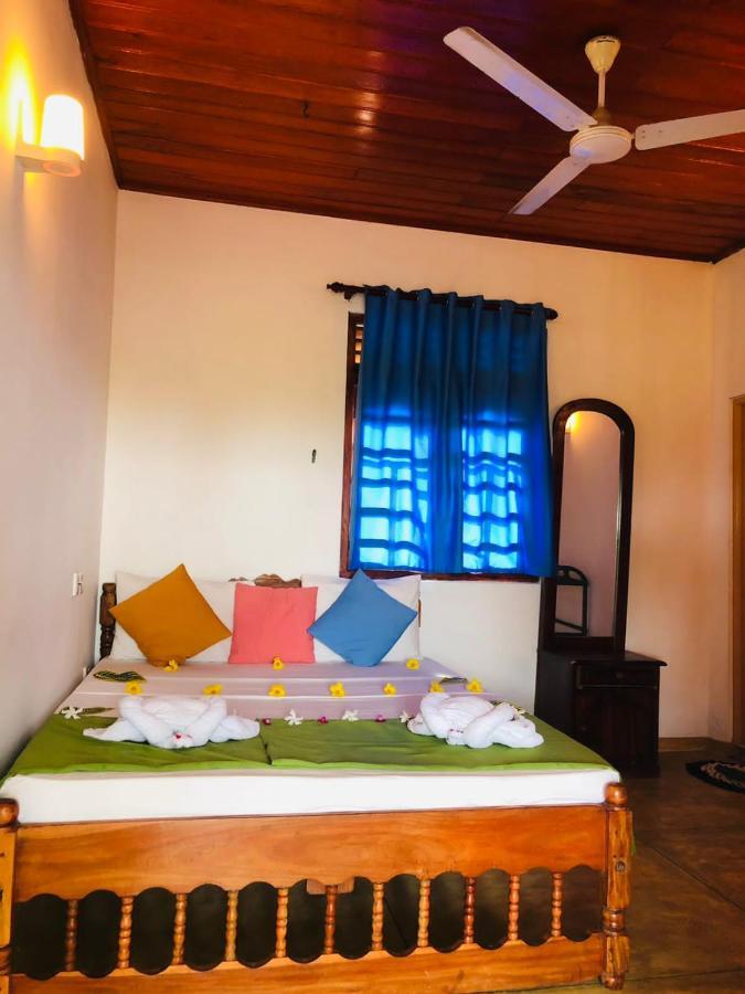Rock Paradise Beach Hotel & Restaurent Tangalle Eksteriør bilde