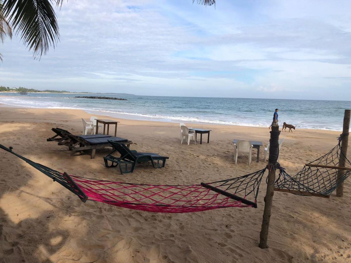 Rock Paradise Beach Hotel & Restaurent Tangalle Eksteriør bilde